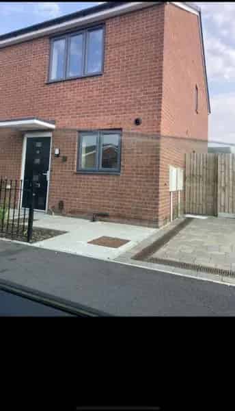 2 Bed 2 Bath New Build Home Large Garden