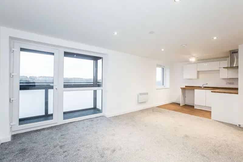 1 Bedroom Flat for Sale Halifax West Yorkshire HX2
