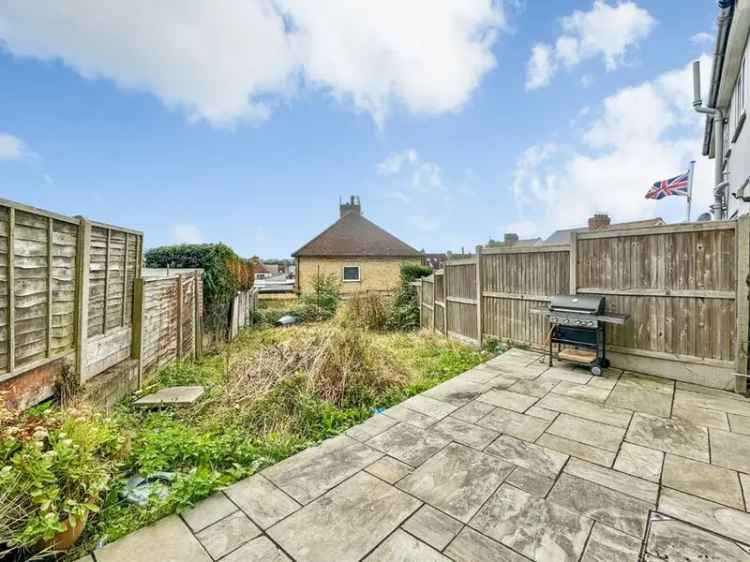 3 Bedroom Semi Detached House Folkestone Kent