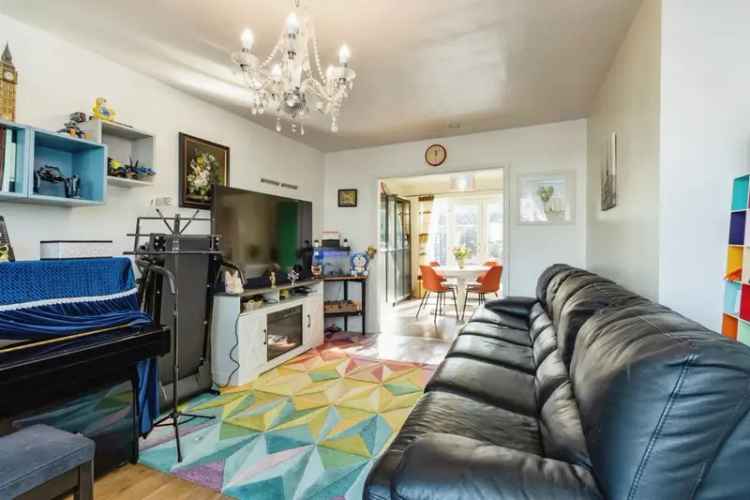 5 Bed Family Home with 2 Receptions and Garden NG8