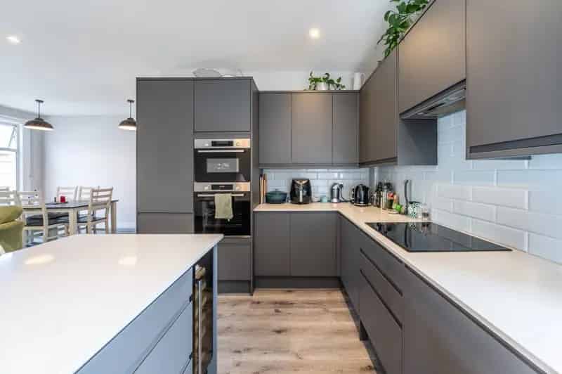 4 Bedroom Victorian Maisonette for Sale