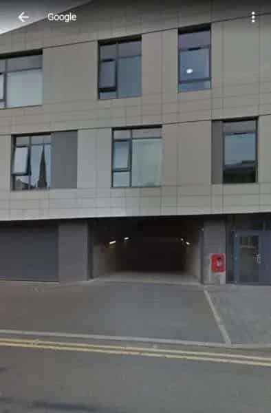 Brand New Flat Town Centre First Floor Parking Waitrose