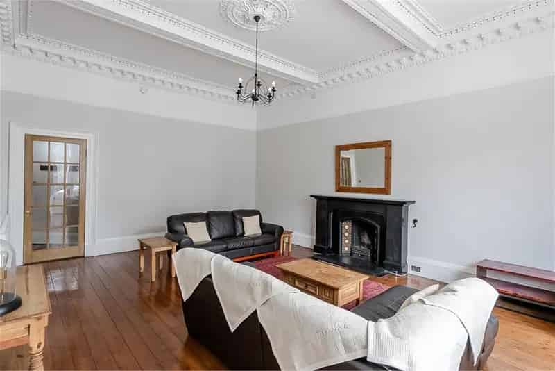 2 Bed Flat West End Edinburgh B Listed Townhouse