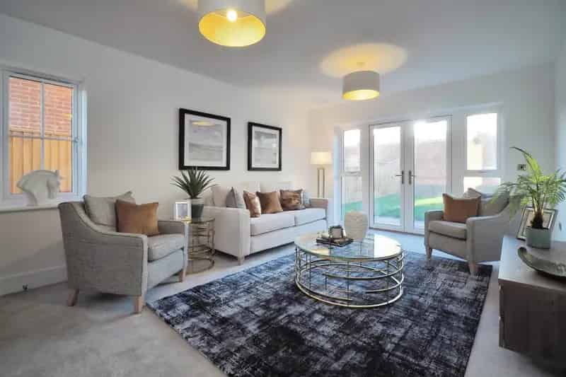 4 Bedroom Detached Home with Garage and Ample Living Space