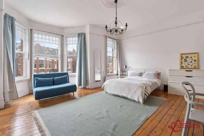 4 Bed Period House Crouch End Broadway