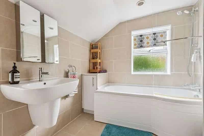 2 Bed House for Sale in West Hitchin