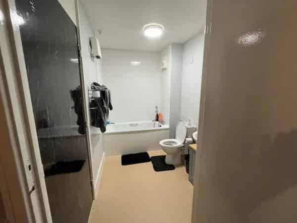 1 Bedroom Flat near Strood Station