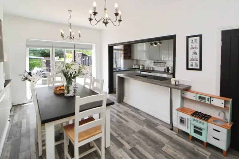 4 Bedroom Mid Terrace House for Sale Gamesley Derbyshire