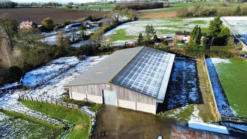 Warehouse Storage Unit Leasehold 10281 sq ft Parking