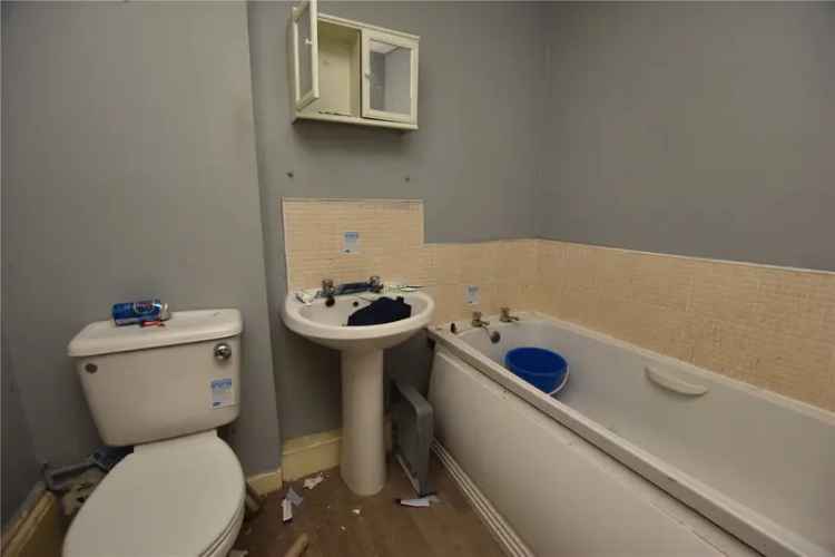 First Floor Studio Flat For Sale Knottingley Auction