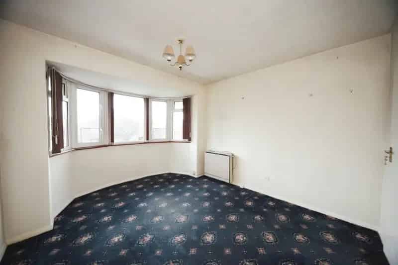 Two Bedroom Maisonette Near Leagrave Station
