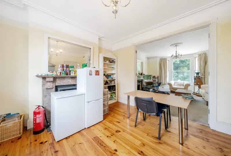 5 Bedroom House with Garage and Annex Potential