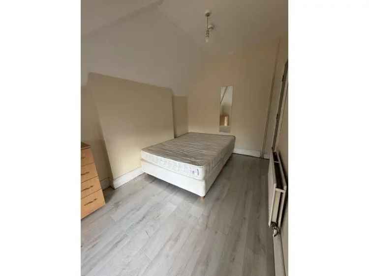 2 Bedroom Flat to Rent for Students and Professionals