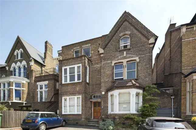 Spacious Victorian House 3 Apartments Hampstead London