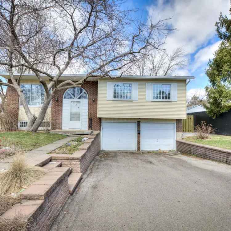 House for Sale DDO Prime Location Updated Furnace Corner Lot