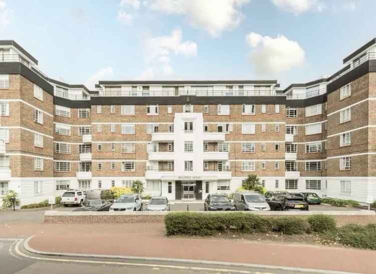 One Bedroom Flat in Nightingale Triangle Clapham