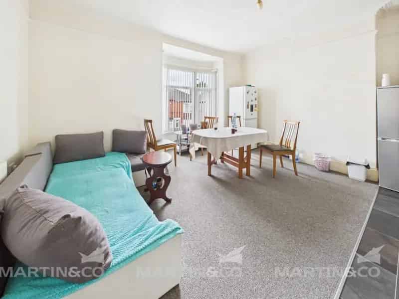 3 Bedroom House Investment Opportunity Two Self Contained Apartments