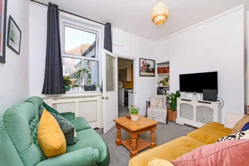 2 Bedroom Terrace House For Sale 740 SQ FT