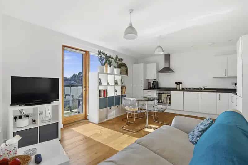 2 Bedroom Flat House to Rent Highbury Islington
