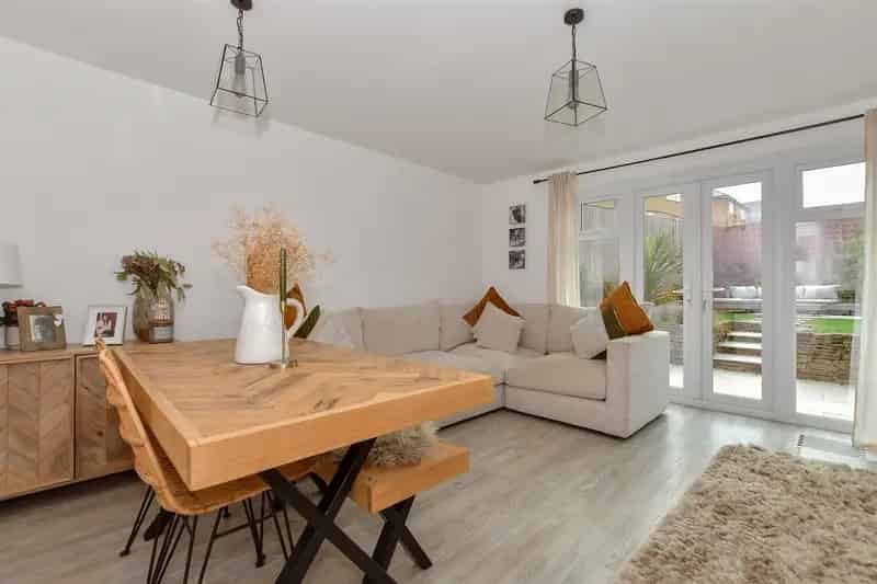 2 Bedroom Semi-Detached House for Sale Hermitage Park