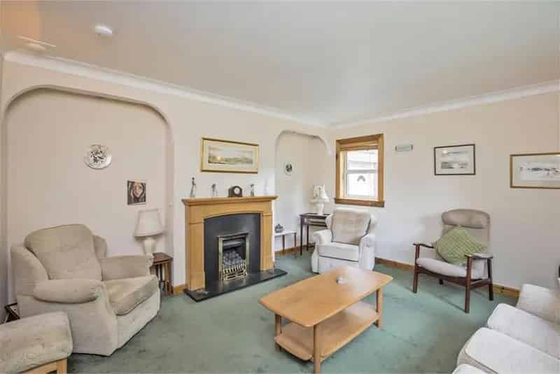 6 Bed Detached House with 3 Reception Rooms Kingsknowe