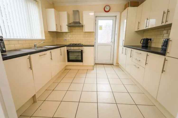 6 Bedroom Detached House for Students