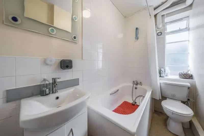 1 Bed Flat for Sale near Brixton Station