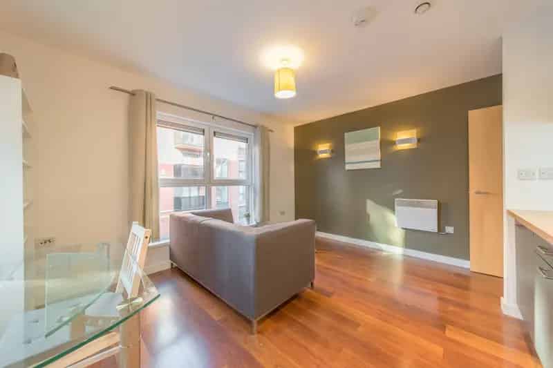 1 Bedroom Furnished Apartment Near City Centre