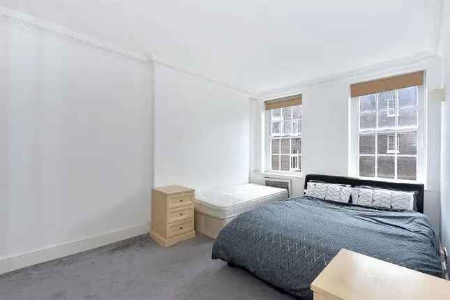 Flat for sale in Portman Square, London W1H