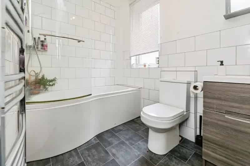 3 4 Bed Semi Detached House For Sale