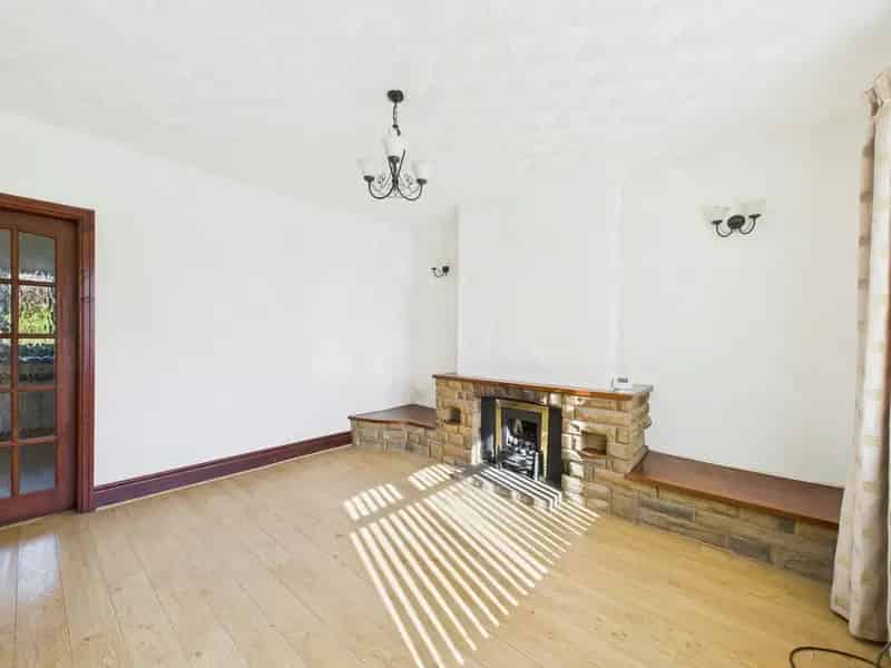 2 Bed Terraced House Garden Leasehold