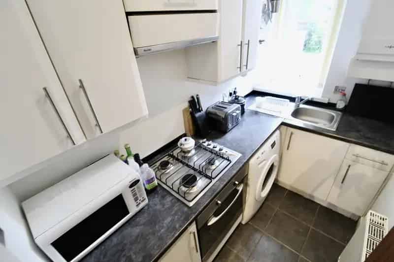 1 Bedroom Furnished Flat To Rent From June 9th