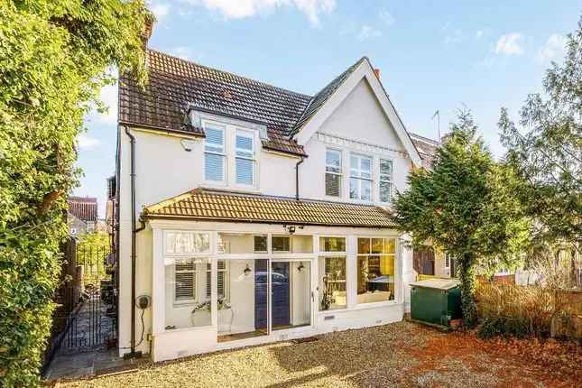 Detached House for Sale in Ealing London