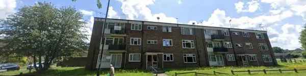 Flat For Rent in Crawley, England