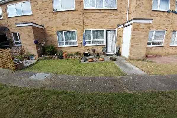 Flat For Rent in East Suffolk, England