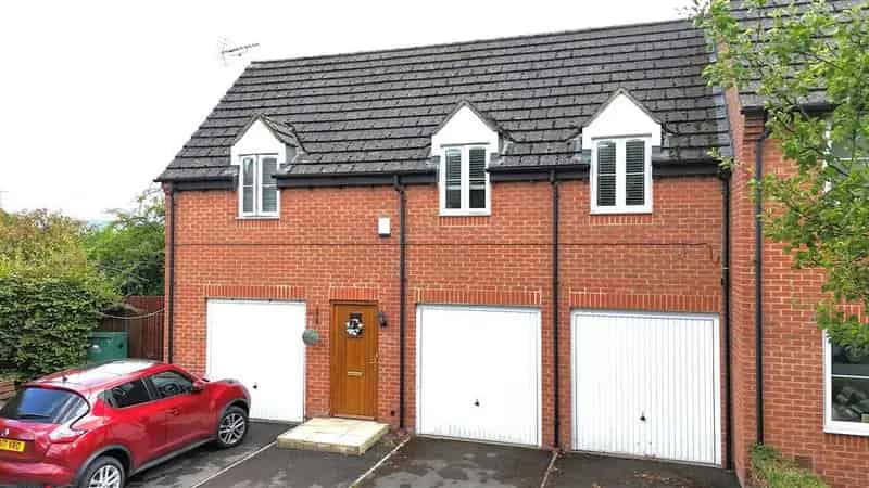 2 Bedroom Coach House for Sale in Innsworth
