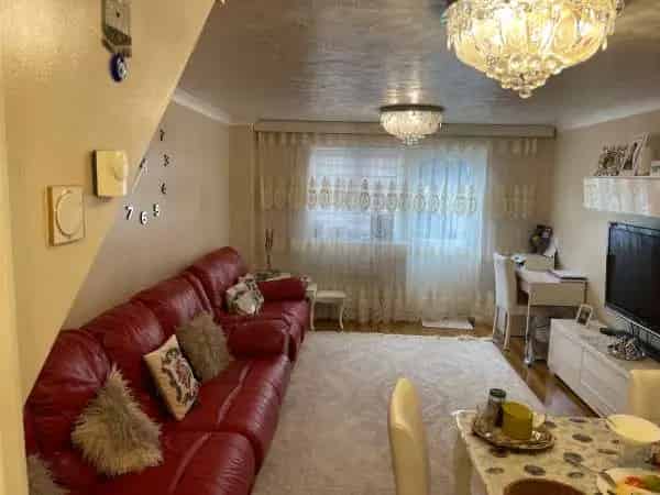2 Bedroom House with Big Garden in Quiet Area