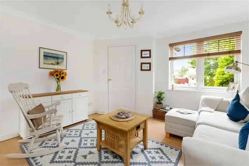 2 Bed Terraced House Near Amenities