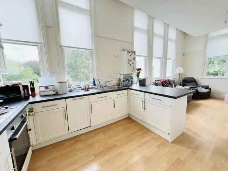 2 bedroom flat for sale