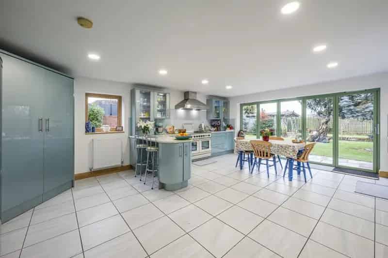 4 Bedroom House For Sale in Kingswinford