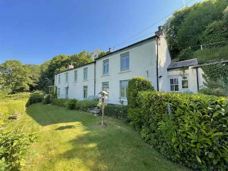 4 Bedroom Detached Cottage For Sale