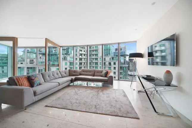 Luxury 2-Bed Flat for Rent in St George Wharf London