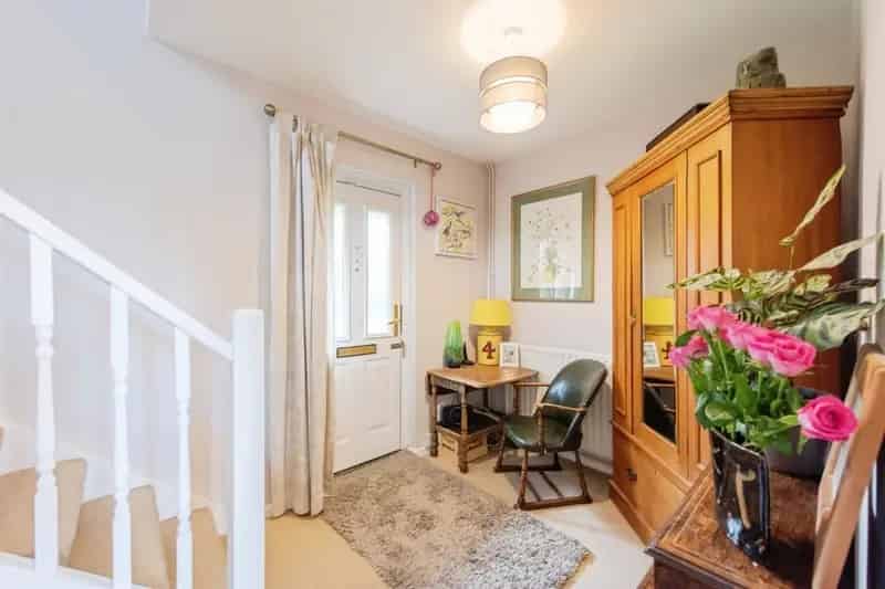 3 Bed House with Gated Parking and Countryside Views