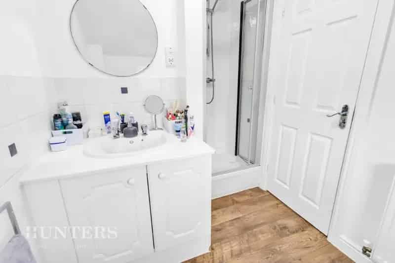4 Bed House for Sale Modern Townhouse Garage Garden