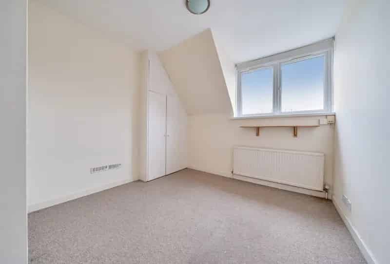 2 Bedroom Flat for Sale in Clifton Bristol