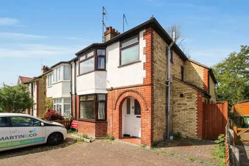 3 Bedroom House For Sale