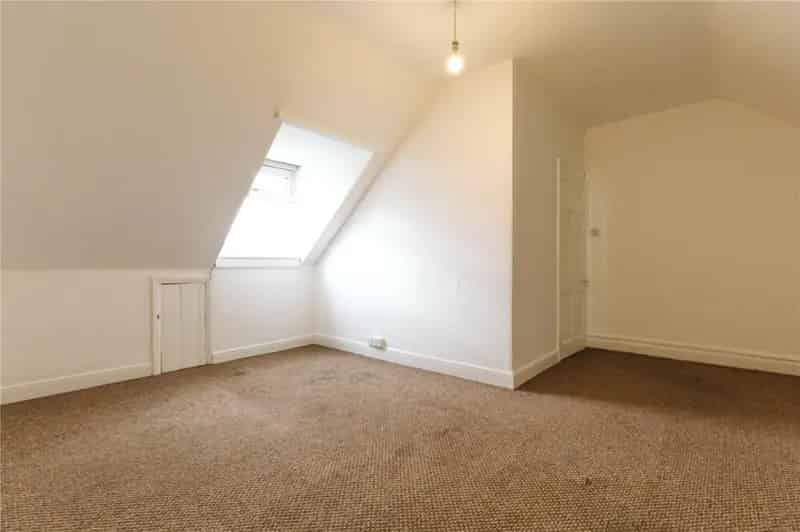 2 Bedroom Maisonette Westbury Park Available July 16th