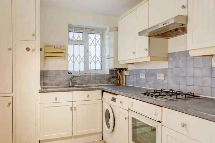 2 Bedroom Flat for Sale in Brighton