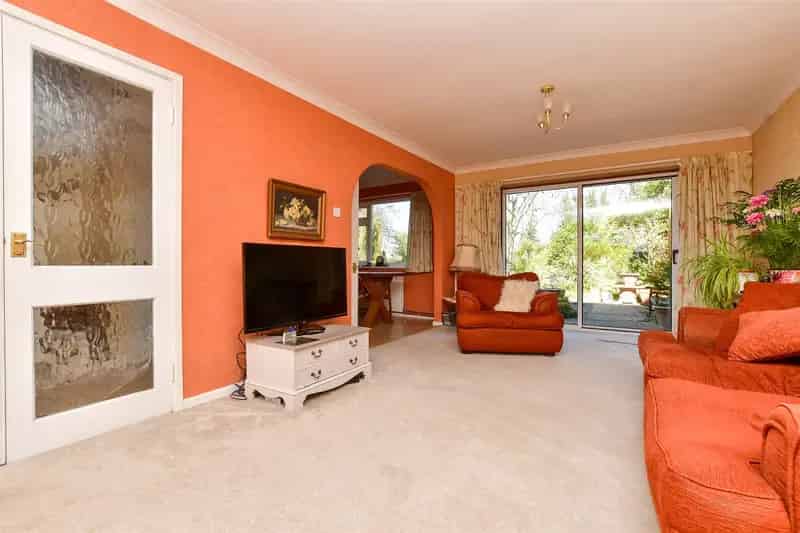 5 Bedroom Detached House for Sale Near Banstead Station