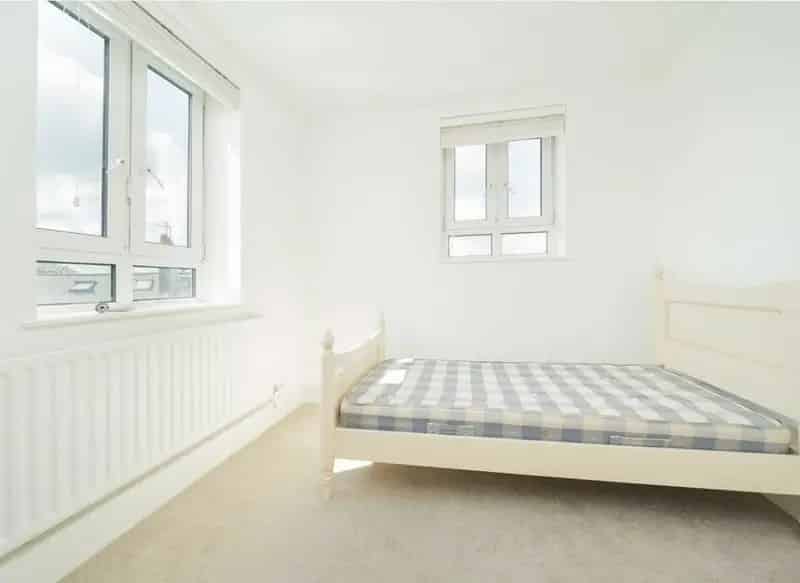 3 Bed 2 Bath Flat West Kensington Lift Access Balcony